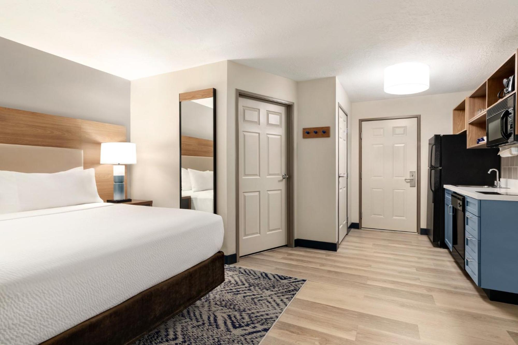Candlewood Suites Boise - Towne Square By Ihg Esterno foto