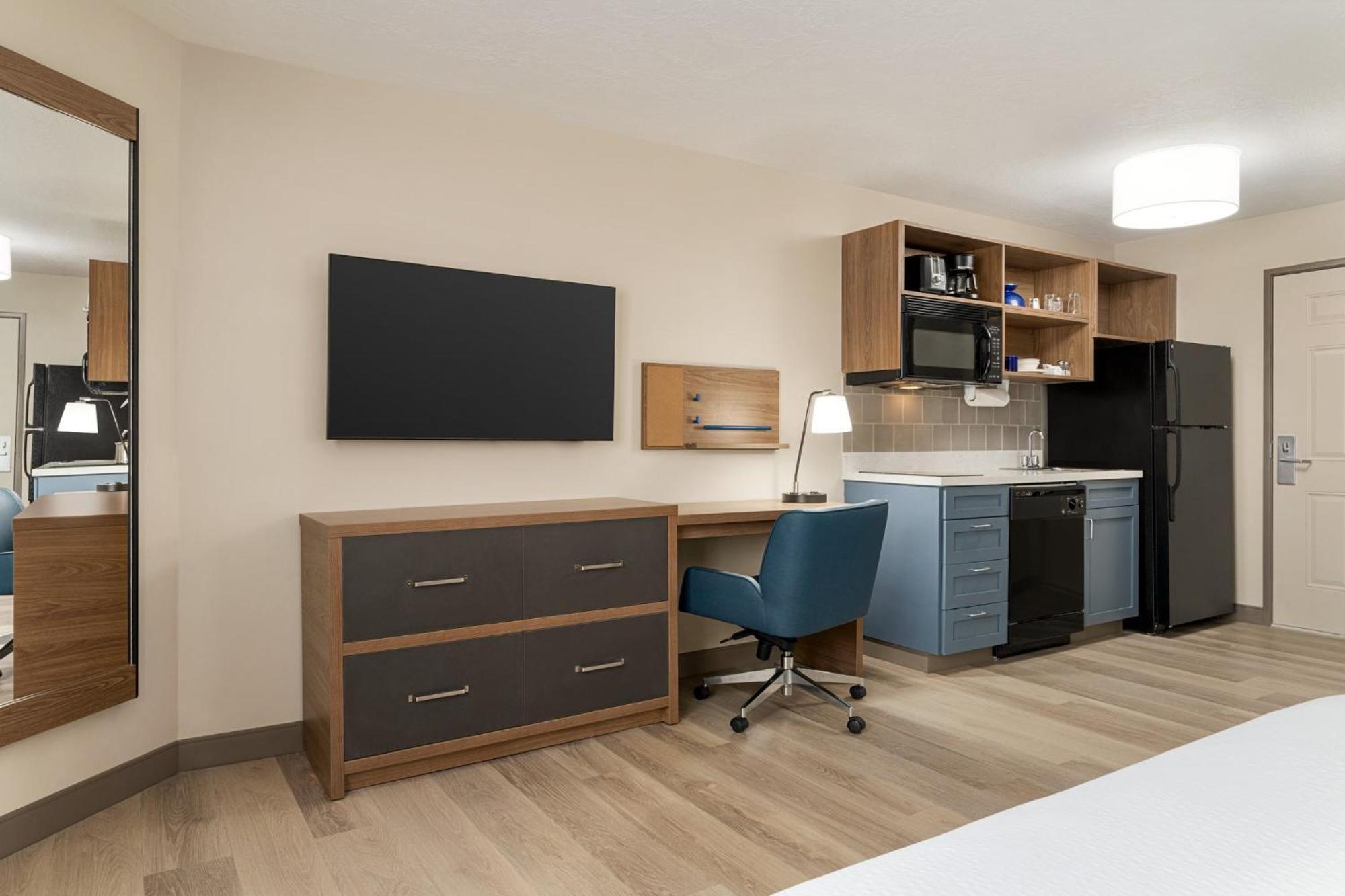 Candlewood Suites Boise - Towne Square By Ihg Esterno foto
